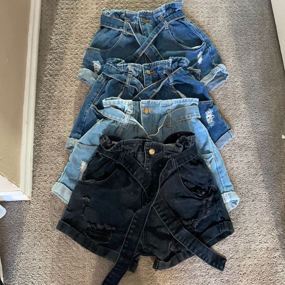 SHEIN Shorts(4)//Black,Light denim,(2)Dark Denim